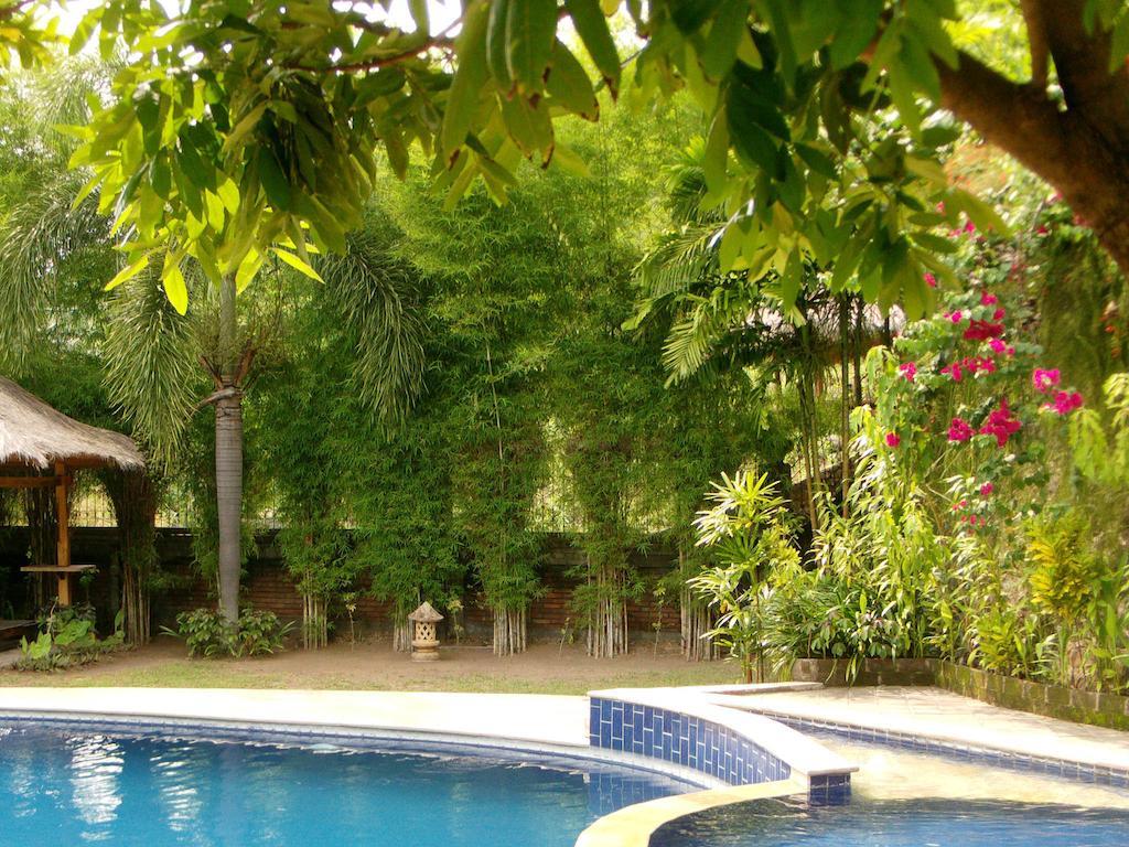 Sunset Villa Senggigi Rum bild